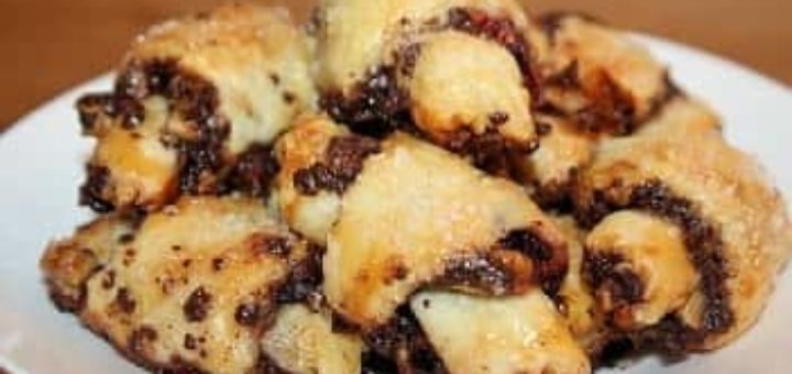 Рогалики с шоколадно-ореховой начинкой